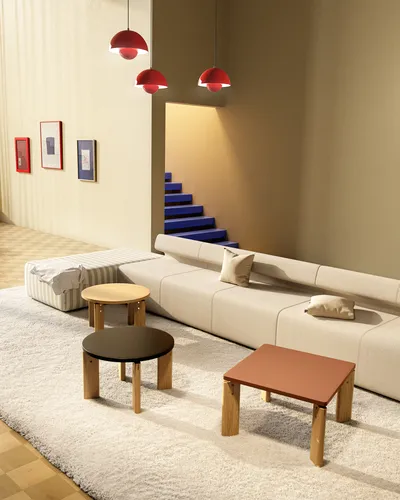 Bast table and UP sofa highres